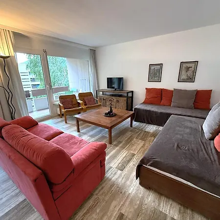 Mayenzett 34 アパート *