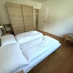 Apartament Mayenzett 34 *